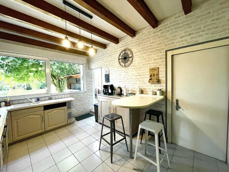 La Casa Del Papa - Maison Spacieuse Avec Jardin Dole Exterior foto